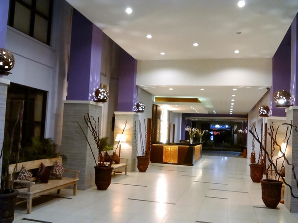 Imagen de los interiores del Hotel Kuta Central Park. Foto 17
