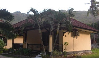 Imagen general del Hotel Kuta Indah and Restaurant. Foto 4
