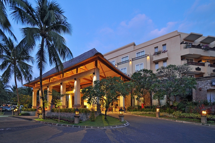 Imagen de los interiores del Hotel Kuta Paradiso. Foto 12