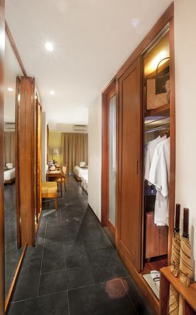 Imagen de la habitación del Hotel Kuta Seaview Beach Resort. Foto 4