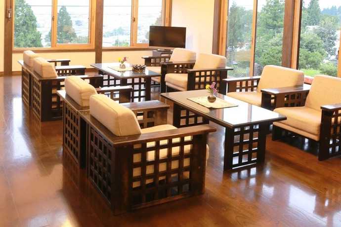 Imagen de los interiores del Hotel Kutsurogian. Foto 16