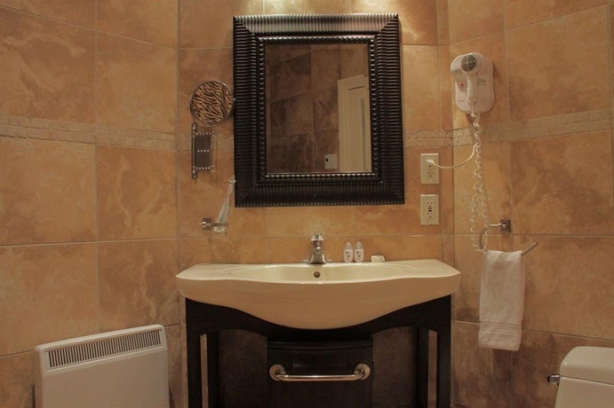 Imagen de la habitación del Hotel Kutuma. Foto 3