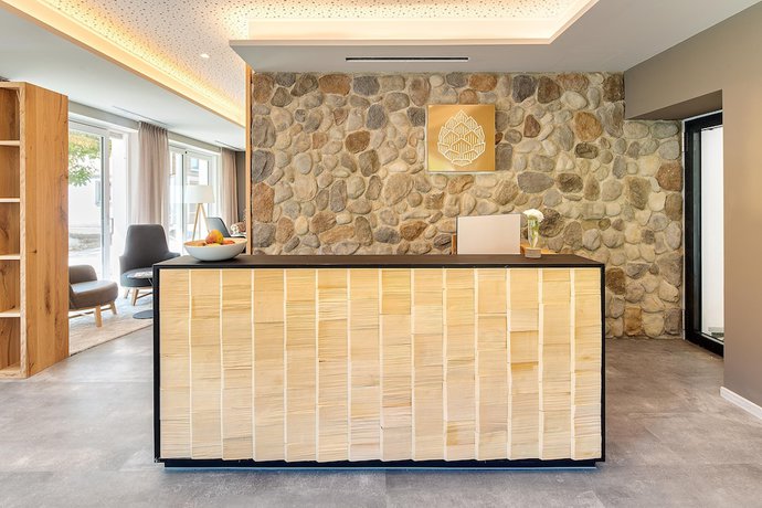 Imagen de los interiores del Hotel K&uuml;hberg. Foto 18