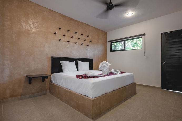 Imagen general del Hotel Kuxtal. Foto 1