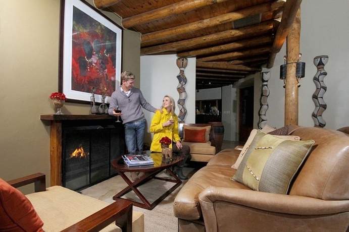 Imagen de los interiores del Hotel Kuzuko Lodge. Foto 11