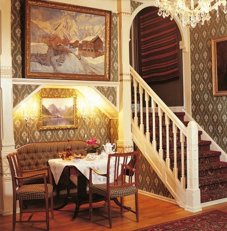 Imagen de los interiores del Hotel Kviknes. Foto 16