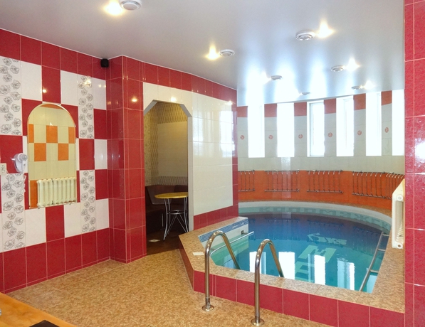 Imagen de la piscina del Hotel K-vizit. Foto 15