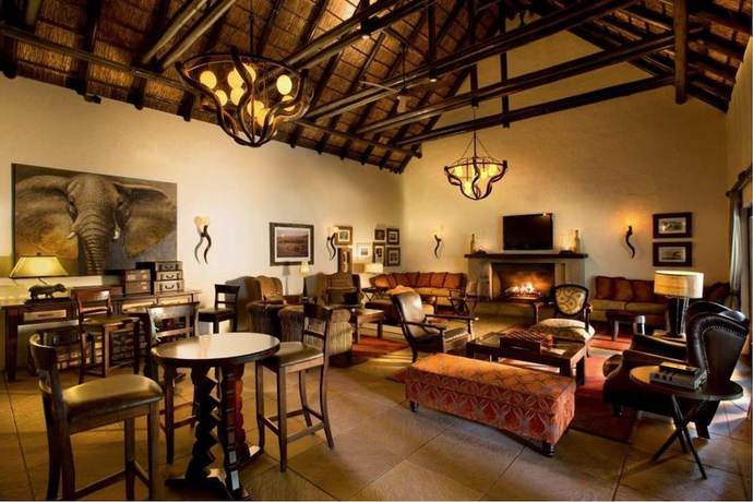 Imagen del bar/restaurante del Hotel Kwa Maritane Self-Catering Chalets. Foto 5