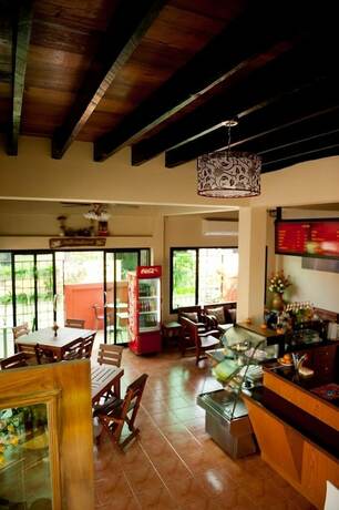 Imagen de los interiores del Hotel Kwan Phayao Villa. Foto 18