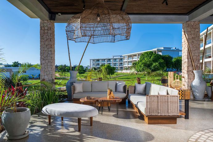 Imagen de los interiores del Hotel Kwanza Resort By Sunrise. Foto 19