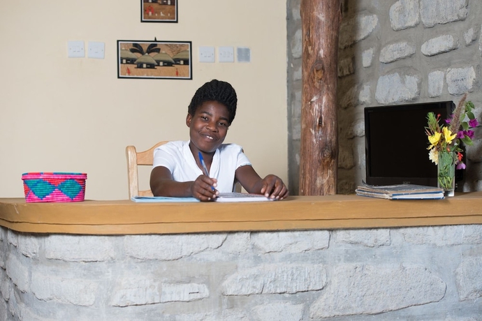 Imagen de los interiores del Hotel Kyaninga Royal Cottage. Foto 19