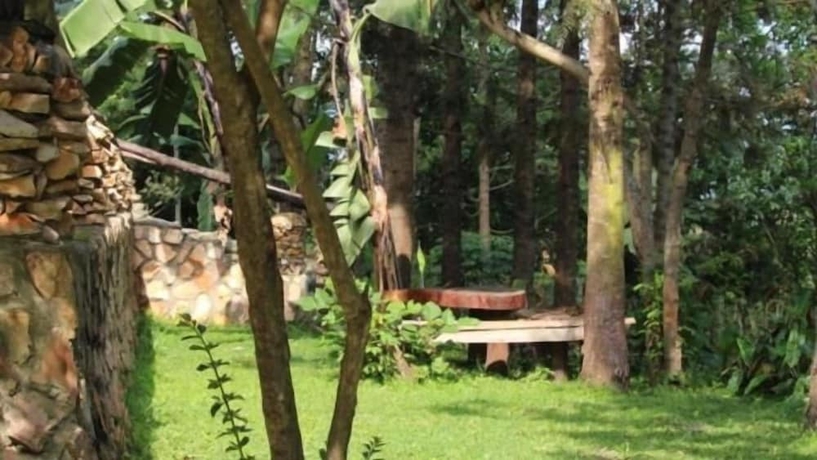 Imagen de los exteriores del Hotel Kyaninga Royal Cottage. Foto 16