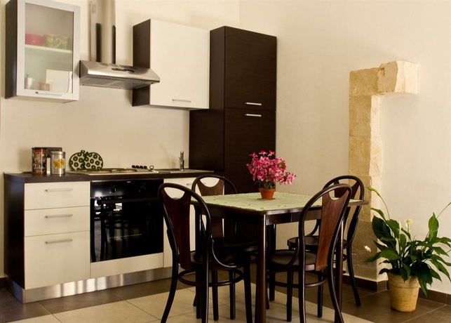 Imagen de la habitación del Hotel Kyanos Residence. Foto 9