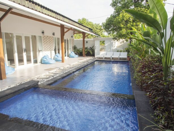 Imagen de la piscina del Hotel Kygunaya Villa. Foto 29