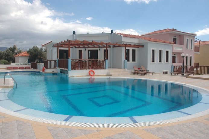 Imagen de la piscina del Hotel Kyma, Kampos Marathokampou. Foto 20