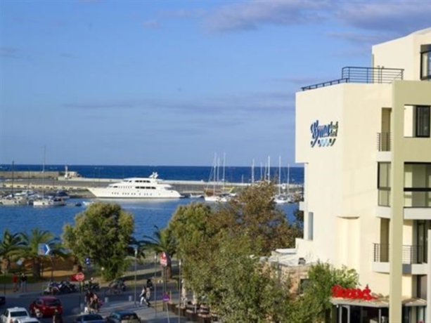 Imagen general del Hotel Kyma Suites Beach. Foto 9