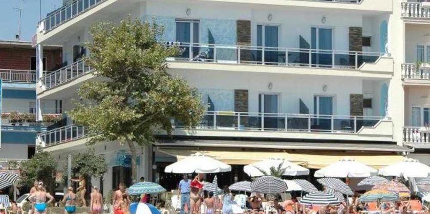 Imagen del bar/restaurante del Hotel Kymata, Paralia. Foto 5