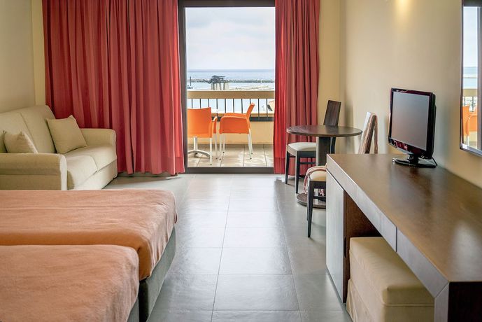 Imagen de la habitación del Hotel Kymi Palace. Foto 9