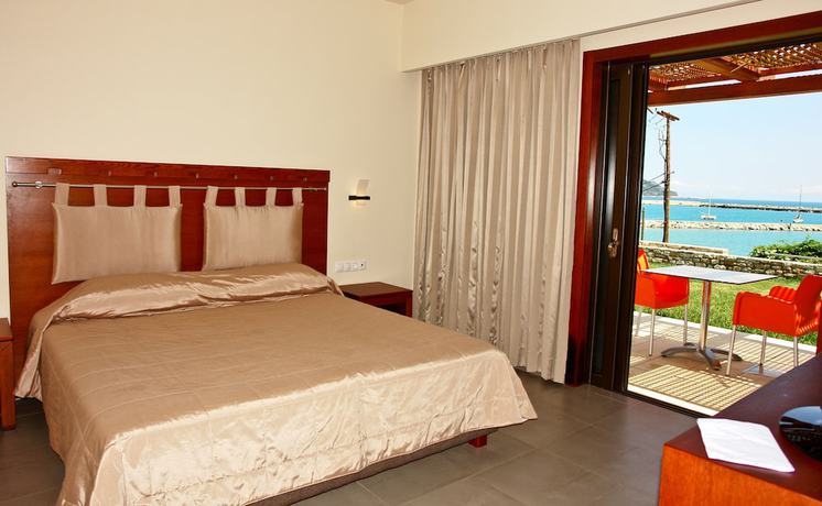 Imagen de la habitación del Hotel Kymi Palace. Foto 12