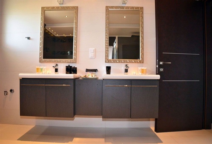 Imagen de la habitación del Hotel Kymothoe Elite Suites. Foto 3