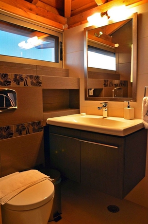 Imagen de la habitación del Hotel Kymothoe Elite Suites. Foto 6