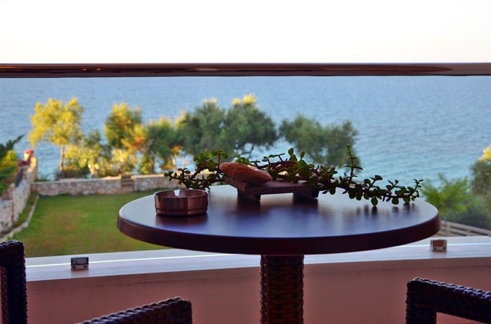 Imagen de la habitación del Hotel Kymothoe Elite Suites. Foto 8