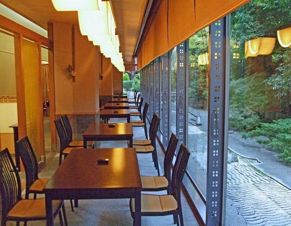 Imagen del bar/restaurante del Hotel Kyoto Garden Palace. Foto 3