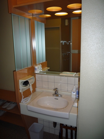 Imagen de la habitación del Hotel Kyoto Kinparo. Foto 4