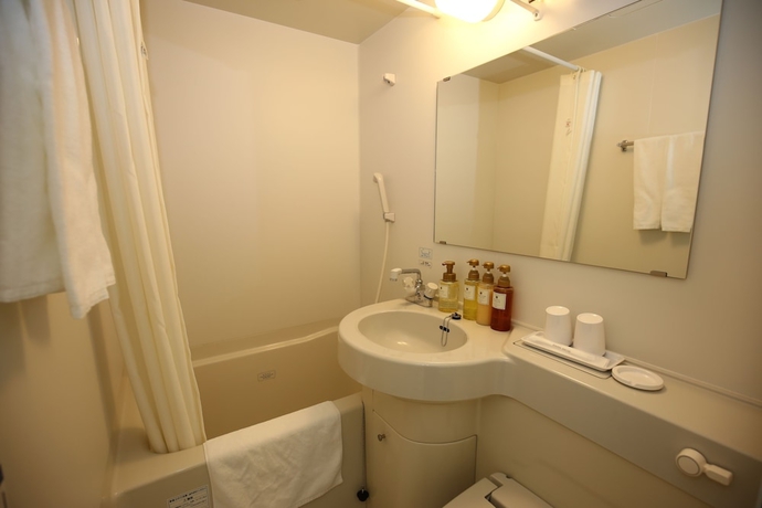 Imagen de la habitación del Hotel Kyoto Plaza Annex. Foto 11