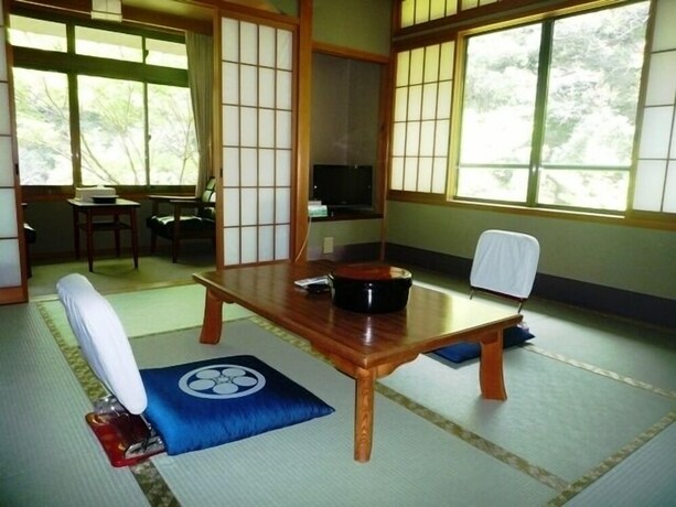 Imagen de la habitación del Hotel Kyoto Takao Kanko. Foto 23