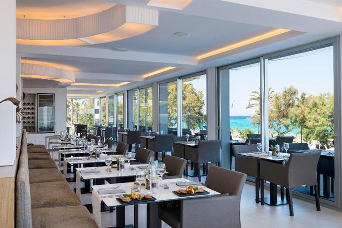 Imagen del bar/restaurante del Hotel Kyrat Amarac - Adults Only. Foto 3