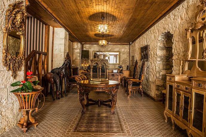 Imagen de los interiores del Hotel Kyrenia Palace Boutique. Foto 19