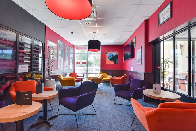 Imagen de los interiores del Hotel Kyriad Aix Les Milles - Plan De Campagne. Foto 19