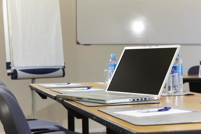 Imagen de los interiores del Hotel Kyriad Angers Pont De Ce. Foto 16