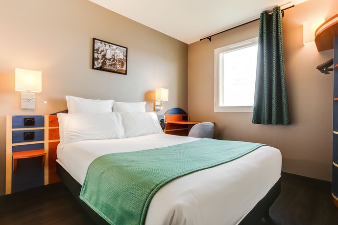 Imagen de la habitación del Hotel Kyriad Anglet-biarritz. Foto 16