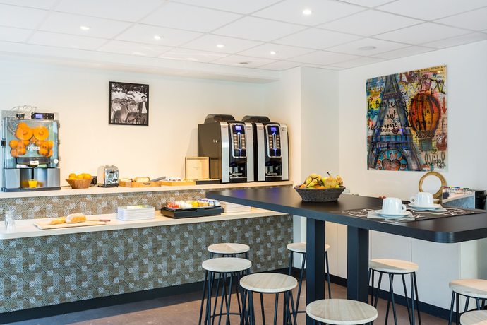 Imagen del bar/restaurante del Hotel Kyriad Anglet-biarritz. Foto 4