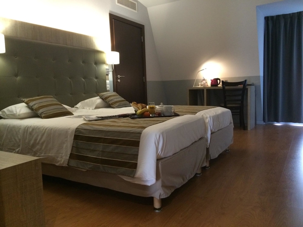 Imagen de la habitación del Hotel Kyriad Argenteuil. Foto 5