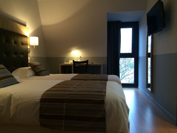 Imagen de la habitación del Hotel Kyriad Argenteuil. Foto 6