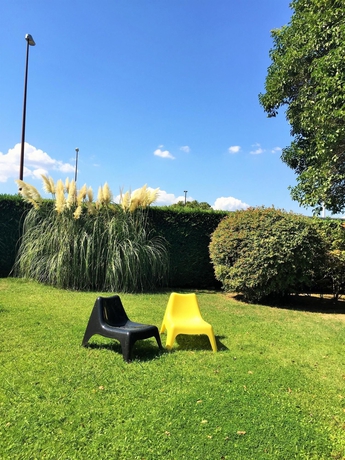 Imagen de los exteriores del Hotel Kyriad Avignon - Centre Commercial Cap Sud. Foto 11