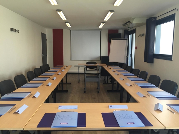 Imagen de los interiores del Hotel Kyriad Avignon - Centre Commercial Cap Sud. Foto 14