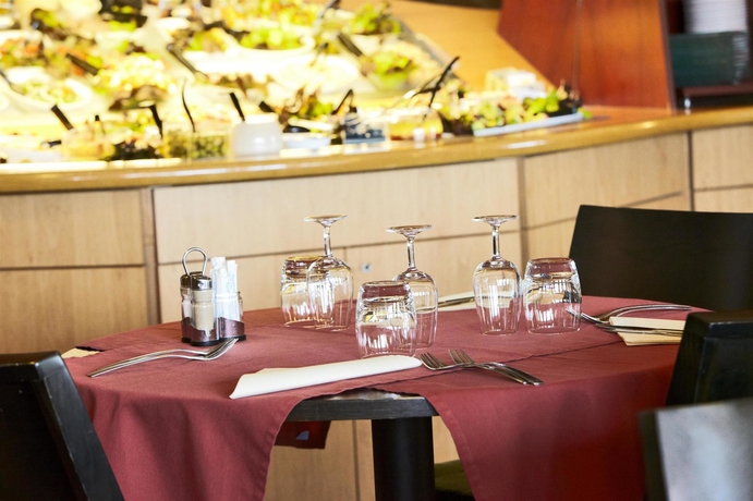 Imagen del bar/restaurante del Hotel Kyriad Beauvais Sud. Foto 3