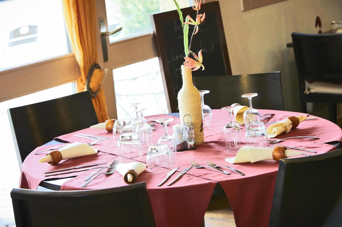 Imagen del bar/restaurante del Hotel Kyriad Beauvais Sud. Foto 4