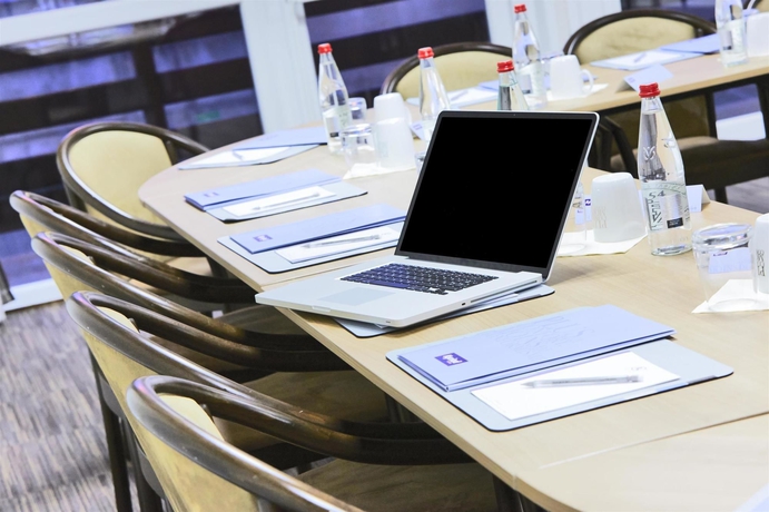 Imagen de los interiores del Hotel Kyriad Belfort Centre Gare. Foto 13