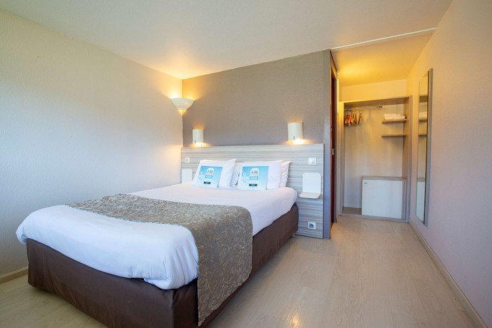 Imagen de la habitación del Hotel Kyriad Bellegarde - Gen&egrave;ve. Foto 17