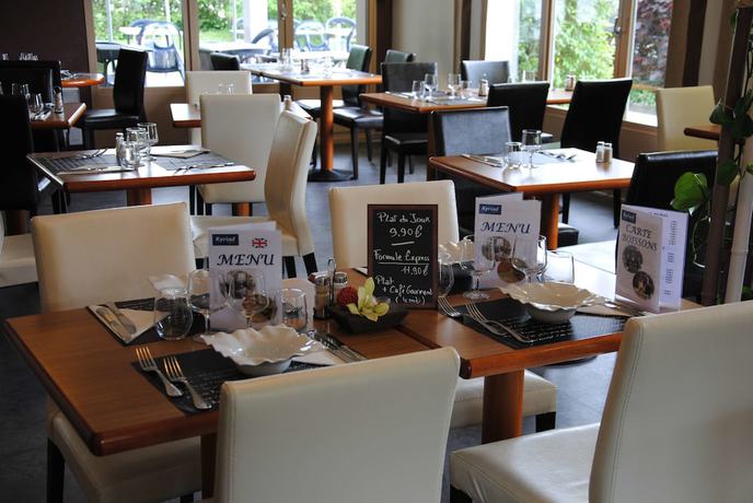 Imagen del bar/restaurante del Hotel Kyriad Bellegarde - Gen&egrave;ve. Foto 7