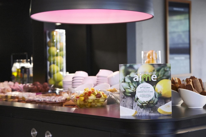 Imagen del bar/restaurante del Hotel Kyriad Blois Sud-vineuil. Foto 6