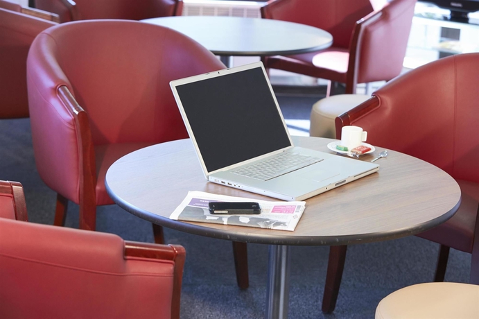 Imagen del bar/restaurante del Hotel Kyriad Blois Sud-vineuil. Foto 7