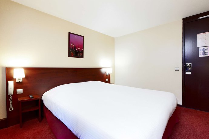Imagen de la habitación del Hotel Kyriad Bordeaux- Lormont. Foto 8