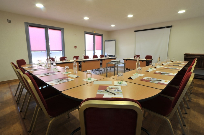 Imagen de los interiores del Hotel Kyriad Bordeaux - Mérignac Aéroport. Foto 14