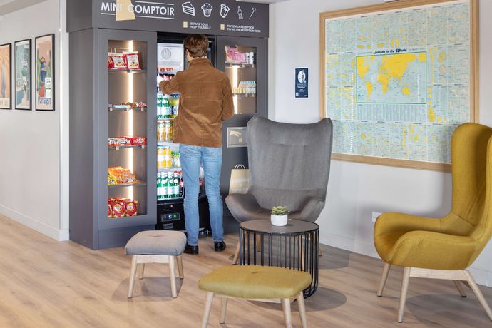 Imagen de los interiores del Hotel Kyriad Bordeaux Nord Sainte Eulalie. Foto 18